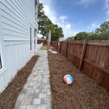 Expert-Pine-Straw-Installation-for-Long-Lasting-Weed-Suppressing-Beauty-in-Destin-FL 4